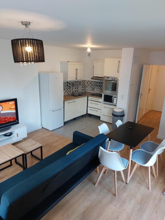 New Regence Apartment Серрі Екстер'єр фото