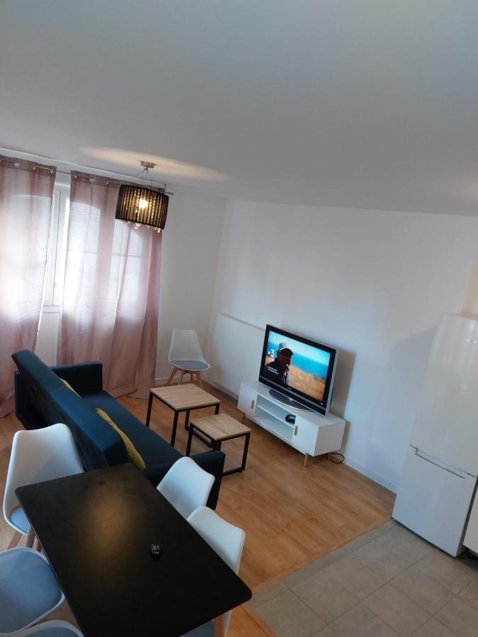 New Regence Apartment Серрі Екстер'єр фото